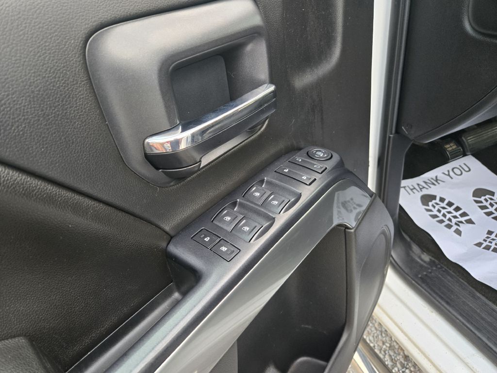 Photo 15 of this CHEVROLET SILVERADO 1500