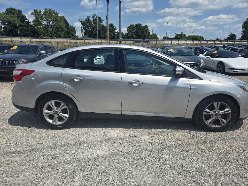 Photo 4 of this FORD FOCUS