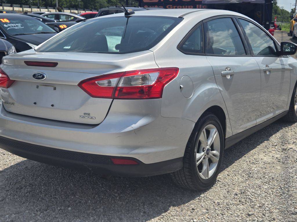 Photo 5 of this FORD FOCUS