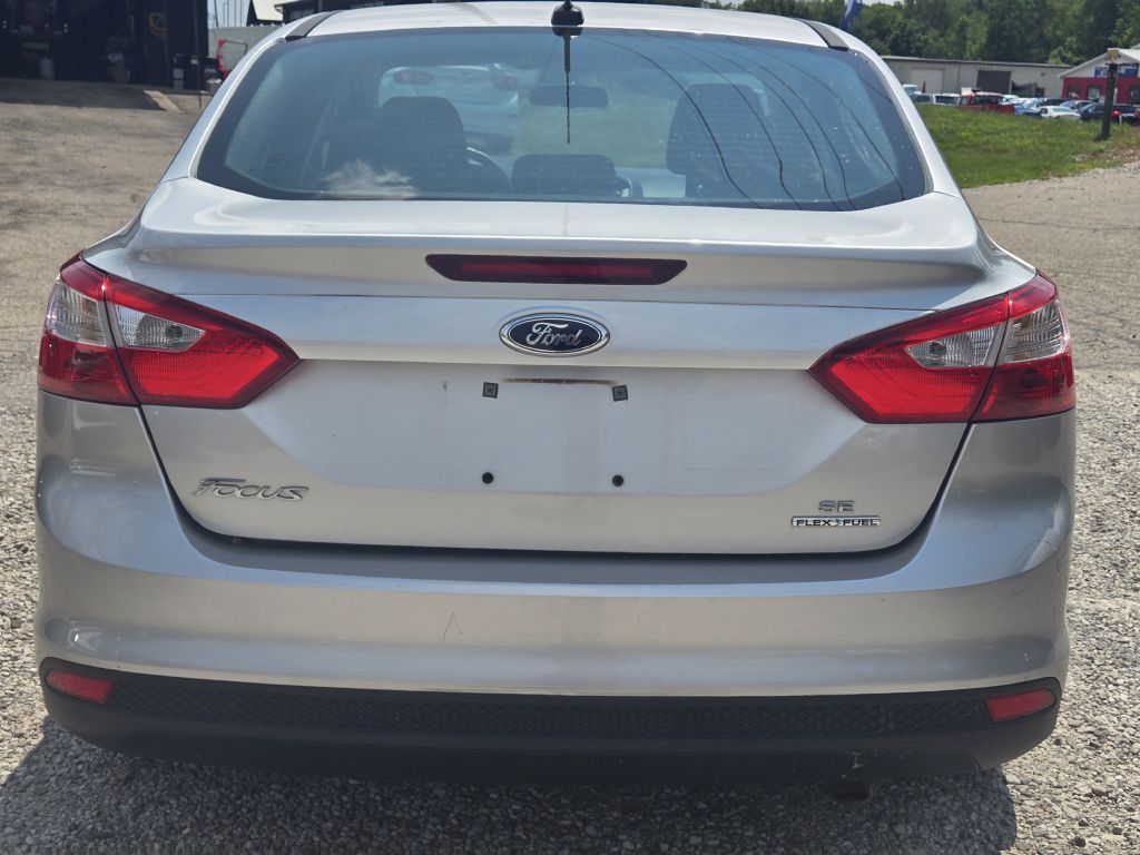 Photo 6 of this FORD FOCUS
