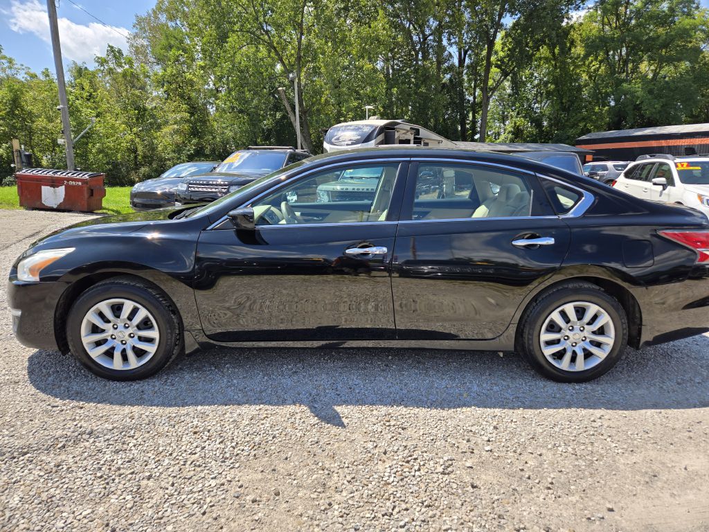 Photo 8 of this NISSAN ALTIMA