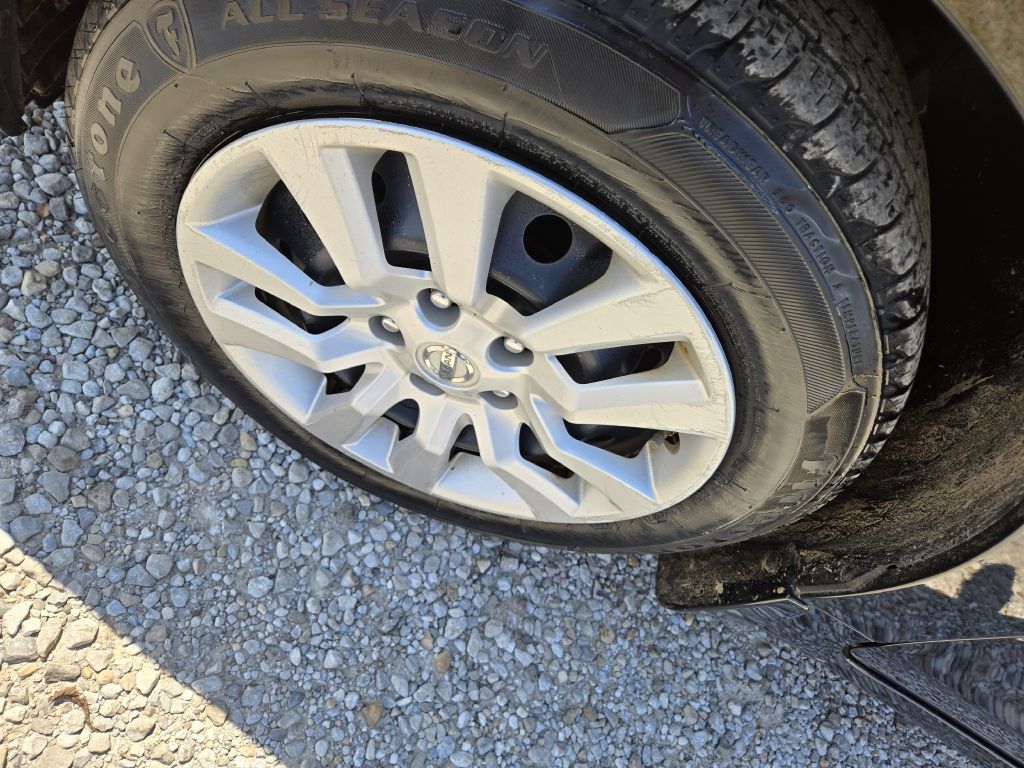 Photo 10 of this NISSAN ALTIMA