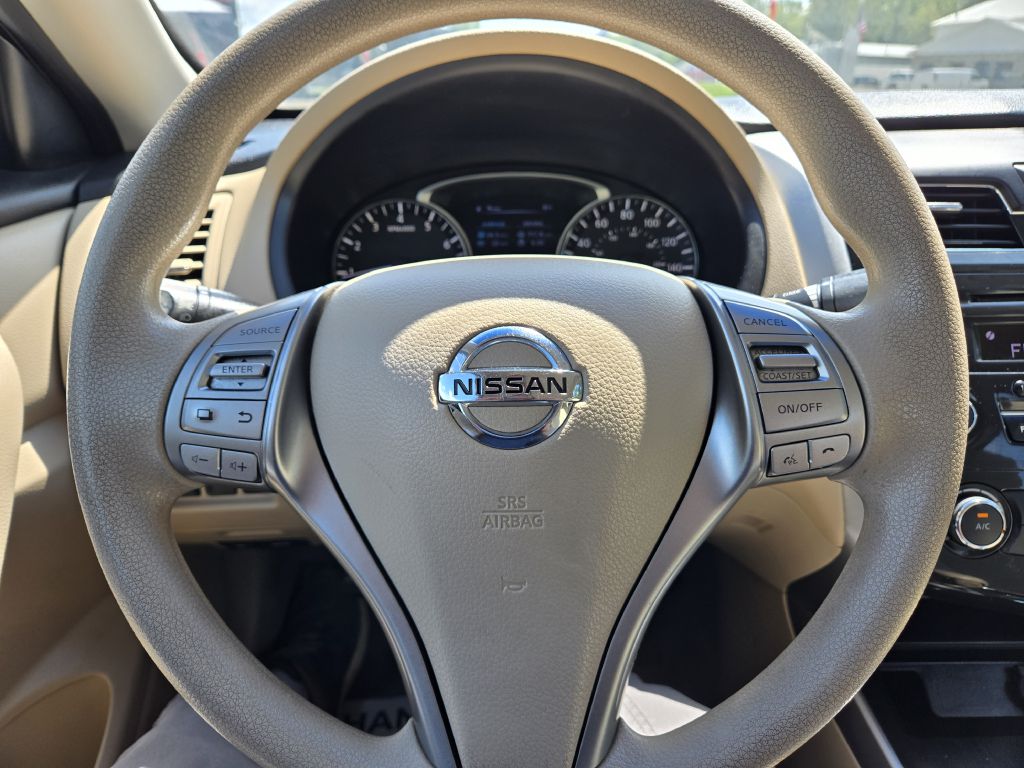 Photo 15 of this NISSAN ALTIMA