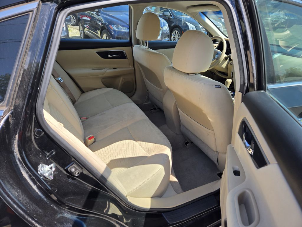Photo 23 of this NISSAN ALTIMA