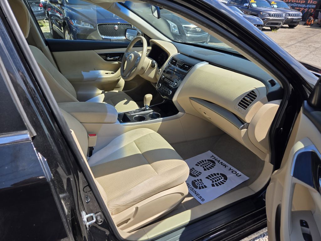 Photo 24 of this NISSAN ALTIMA