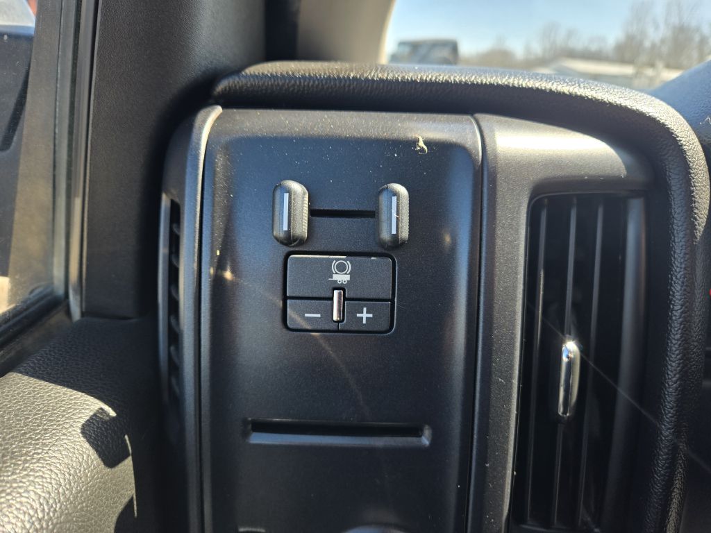 Photo 16 of this CHEVROLET SILVERADO 1500