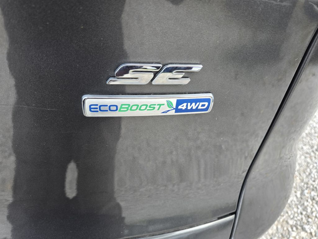Photo 11 of this FORD ESCAPE