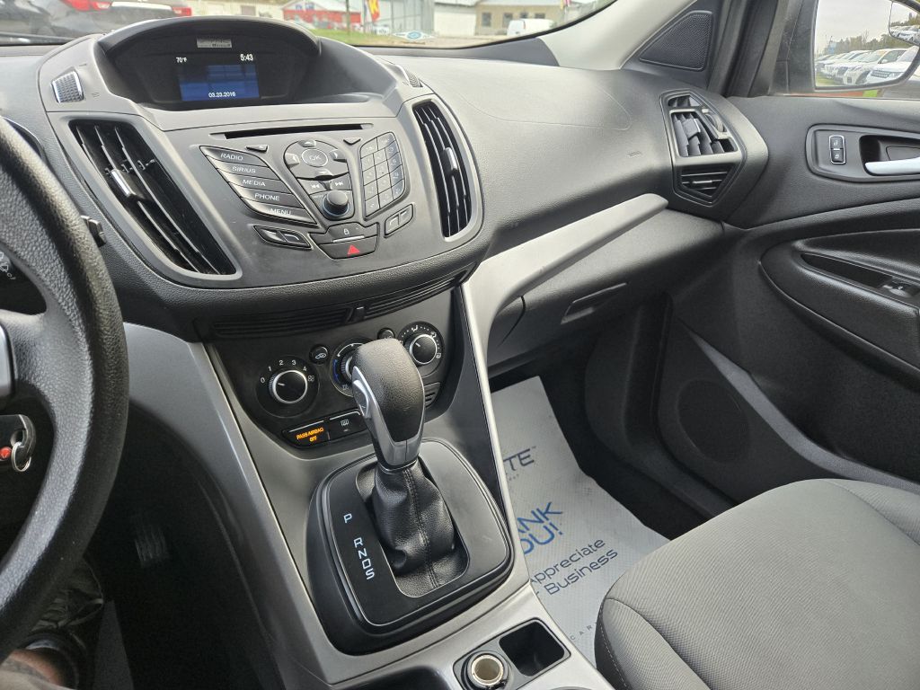 Photo 16 of this FORD ESCAPE