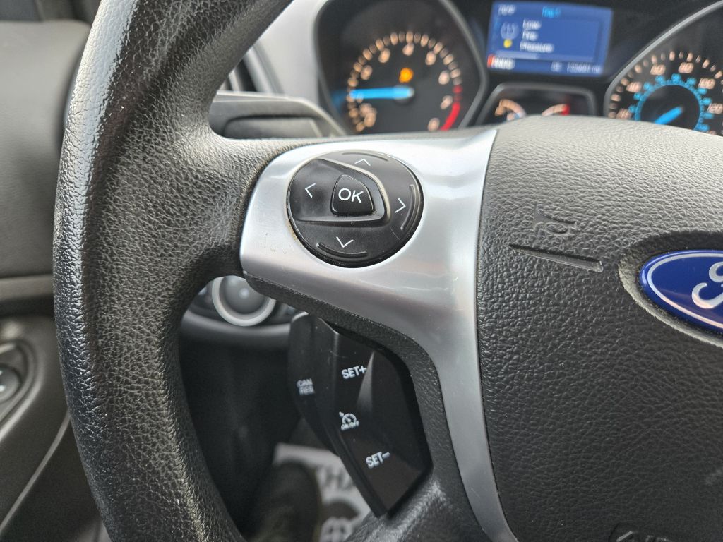 Photo 17 of this FORD ESCAPE