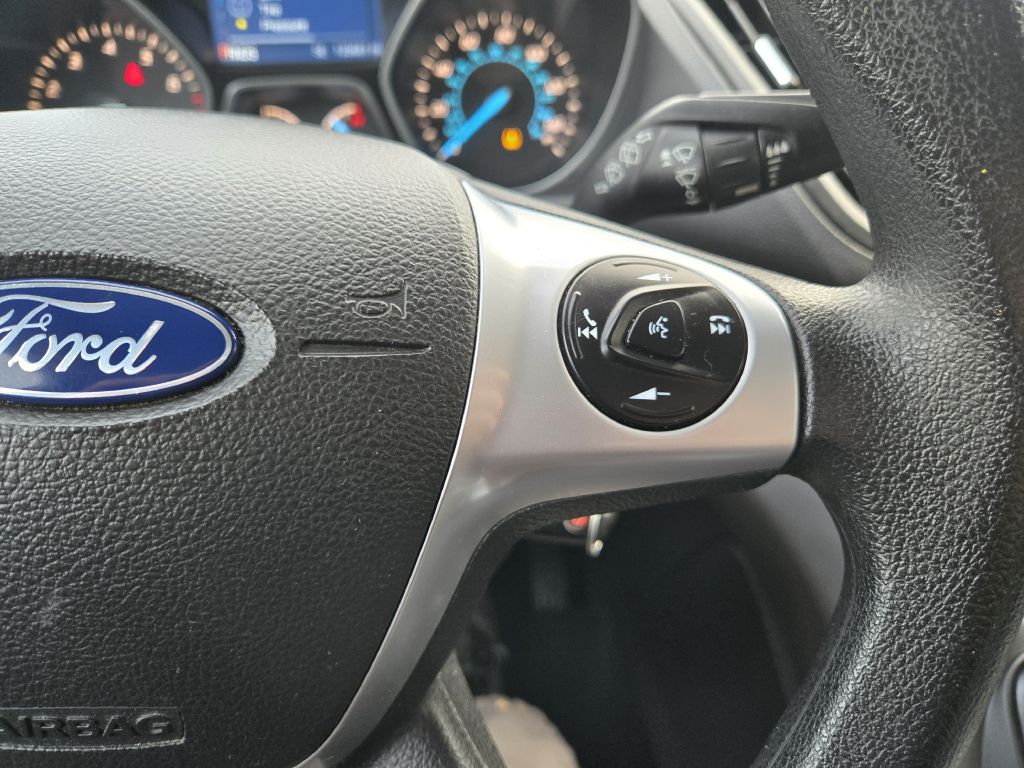 Photo 18 of this FORD ESCAPE