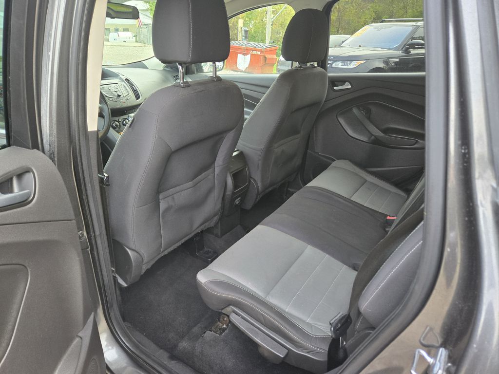 Photo 23 of this FORD ESCAPE