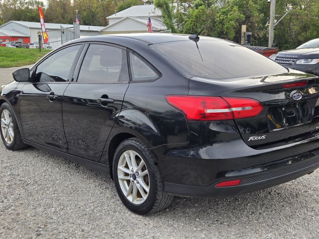 Photo 7 of this FORD FOCUS