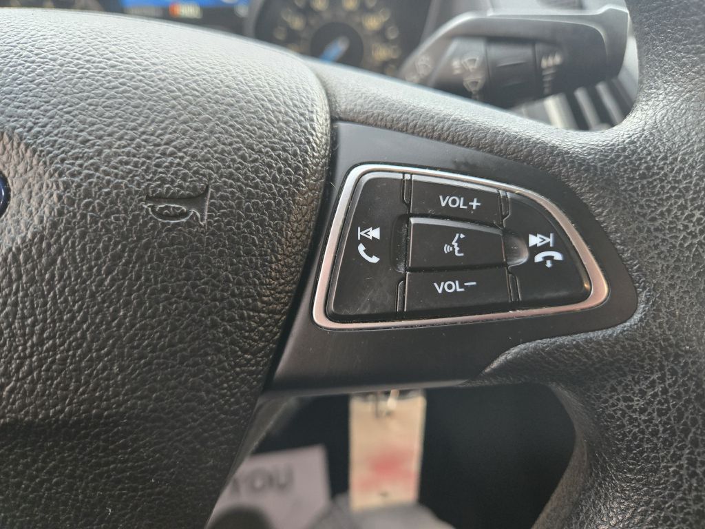 Photo 18 of this FORD FOCUS