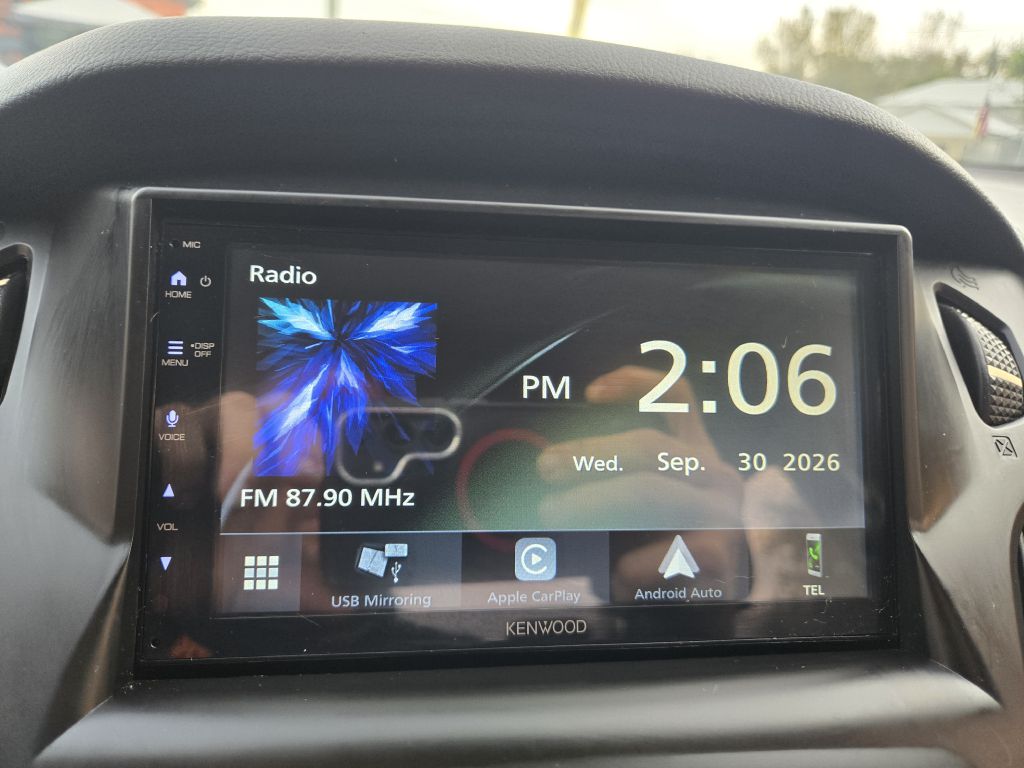Photo 22 of this FORD FOCUS