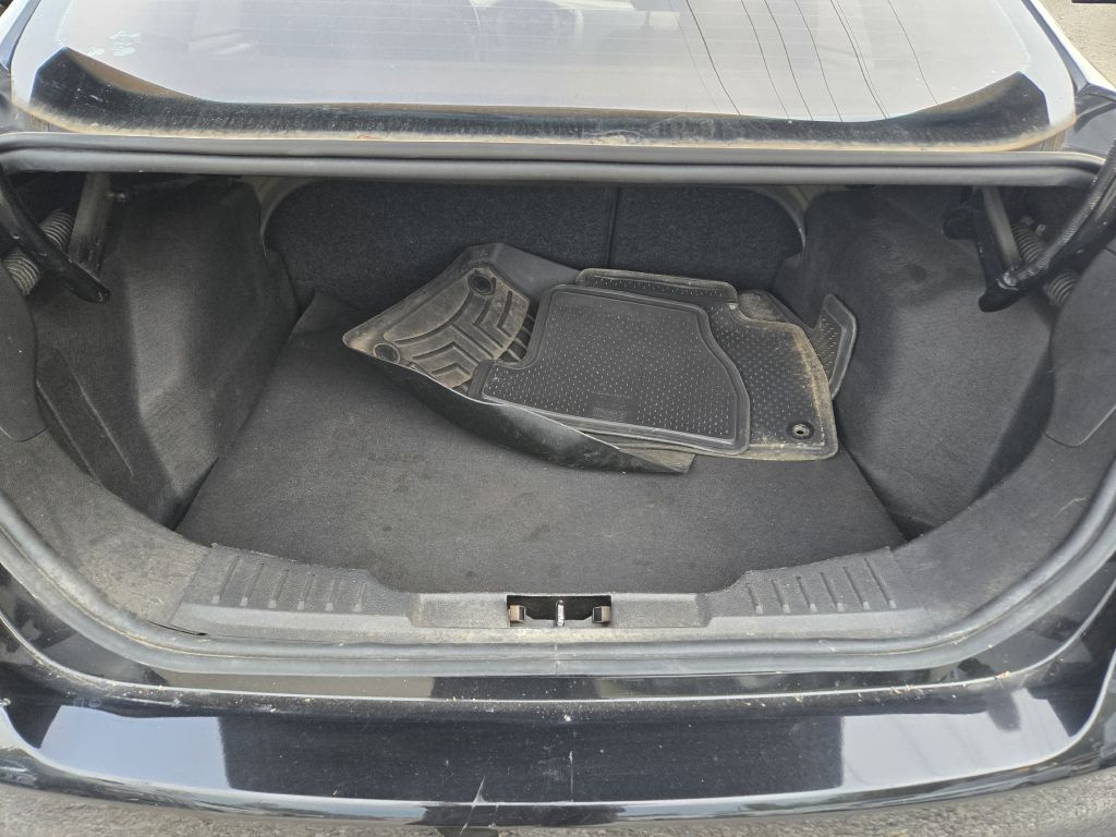 Photo 28 of this FORD FOCUS