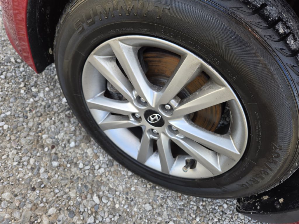 Photo 9 of this HYUNDAI SONATA