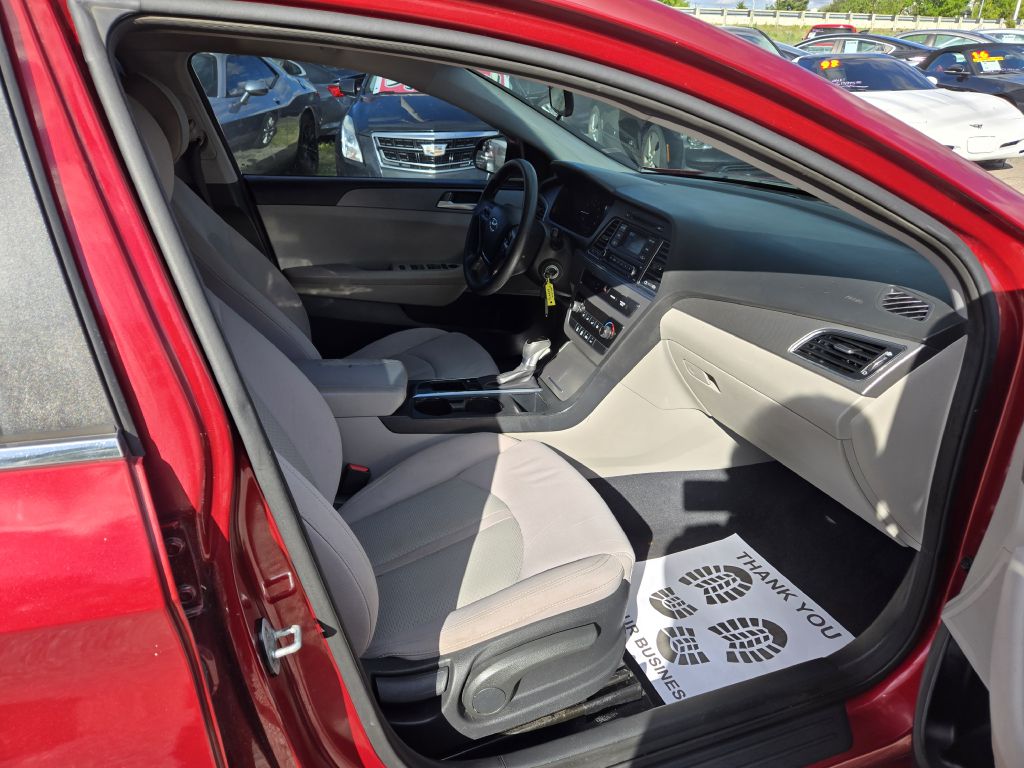 Photo 24 of this HYUNDAI SONATA