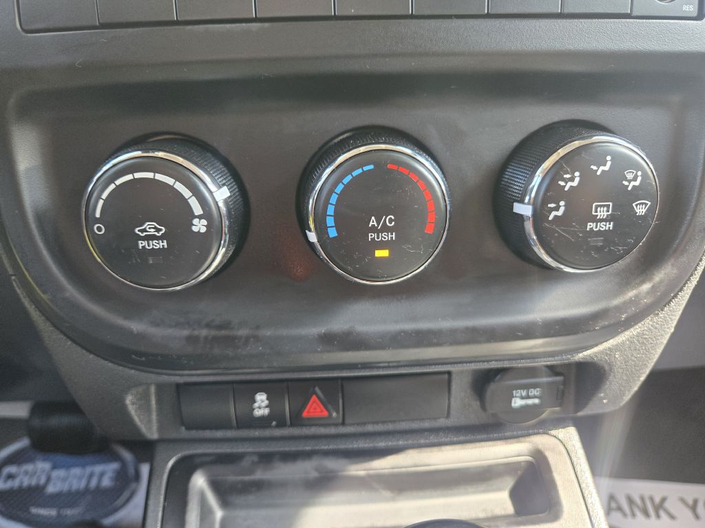 Photo 21 of this JEEP PATRIOT