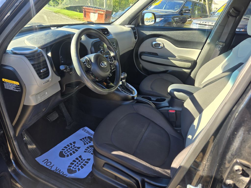 Photo 11 of this KIA SOUL