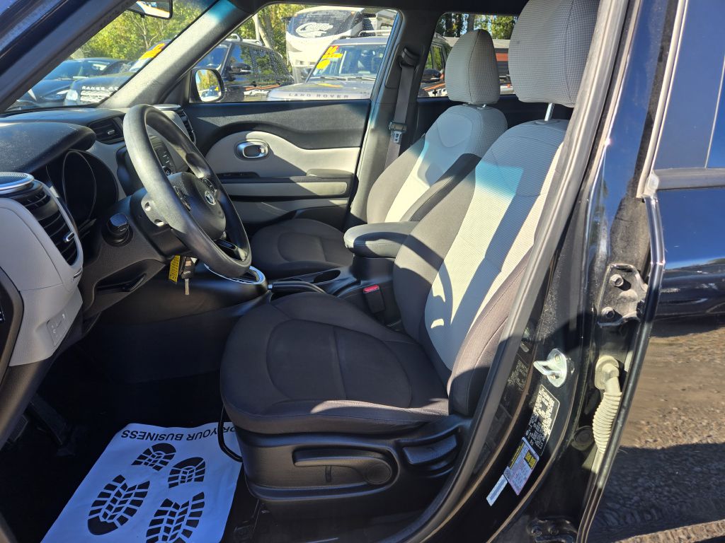 Photo 12 of this KIA SOUL