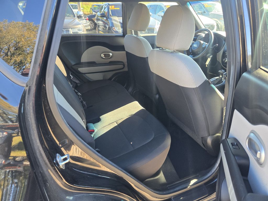 Photo 23 of this KIA SOUL