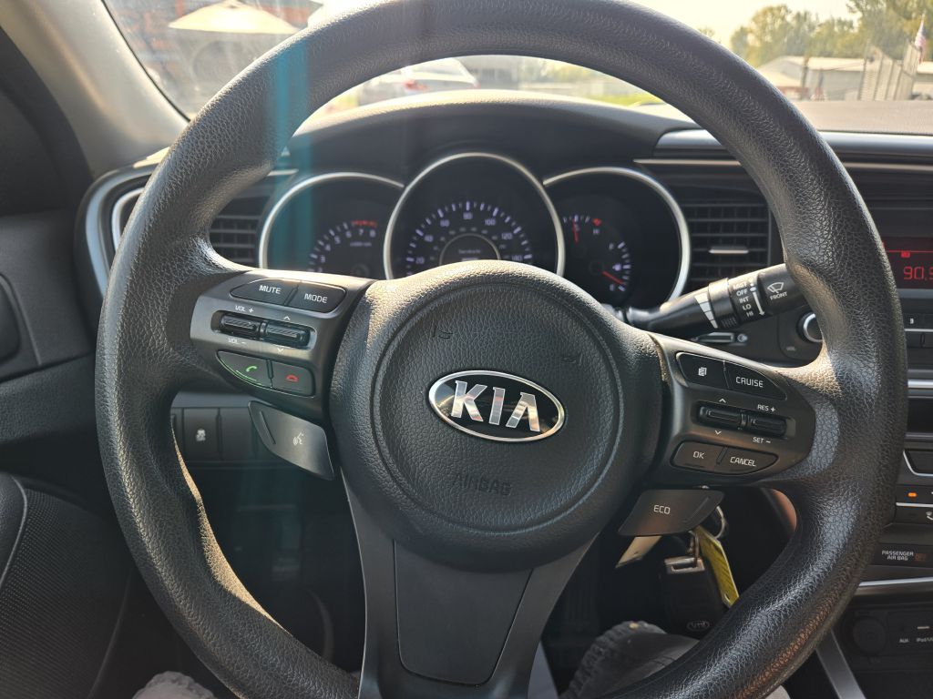 Photo 14 of this KIA OPTIMA