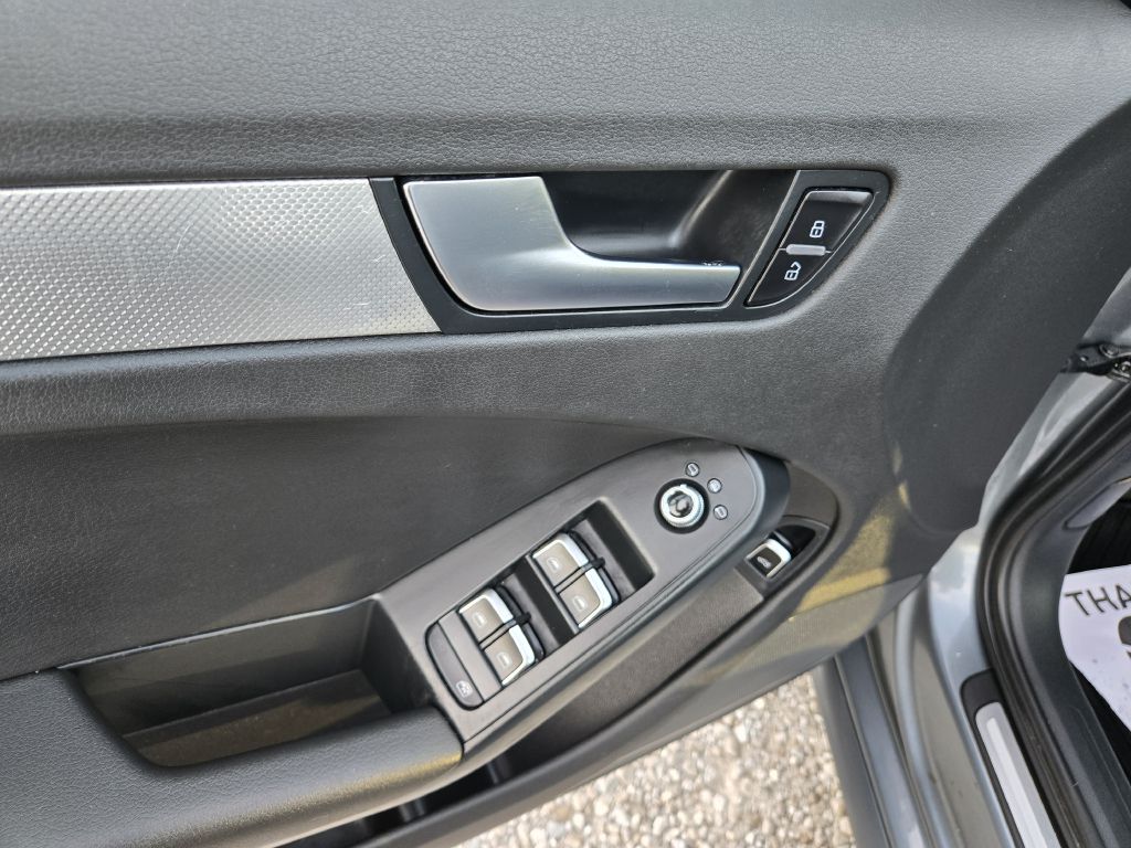 Photo 16 of this AUDI A4