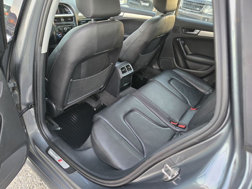 Photo 27 of this AUDI A4