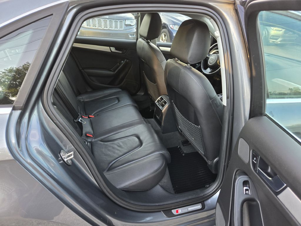 Photo 28 of this AUDI A4