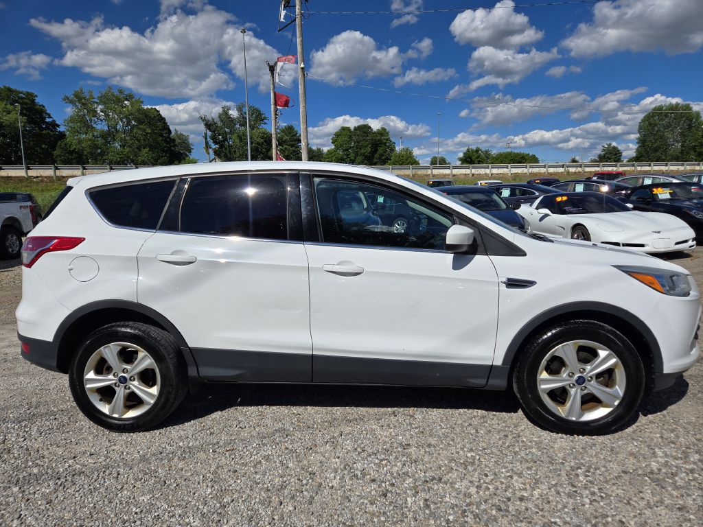 Photo 4 of this FORD ESCAPE