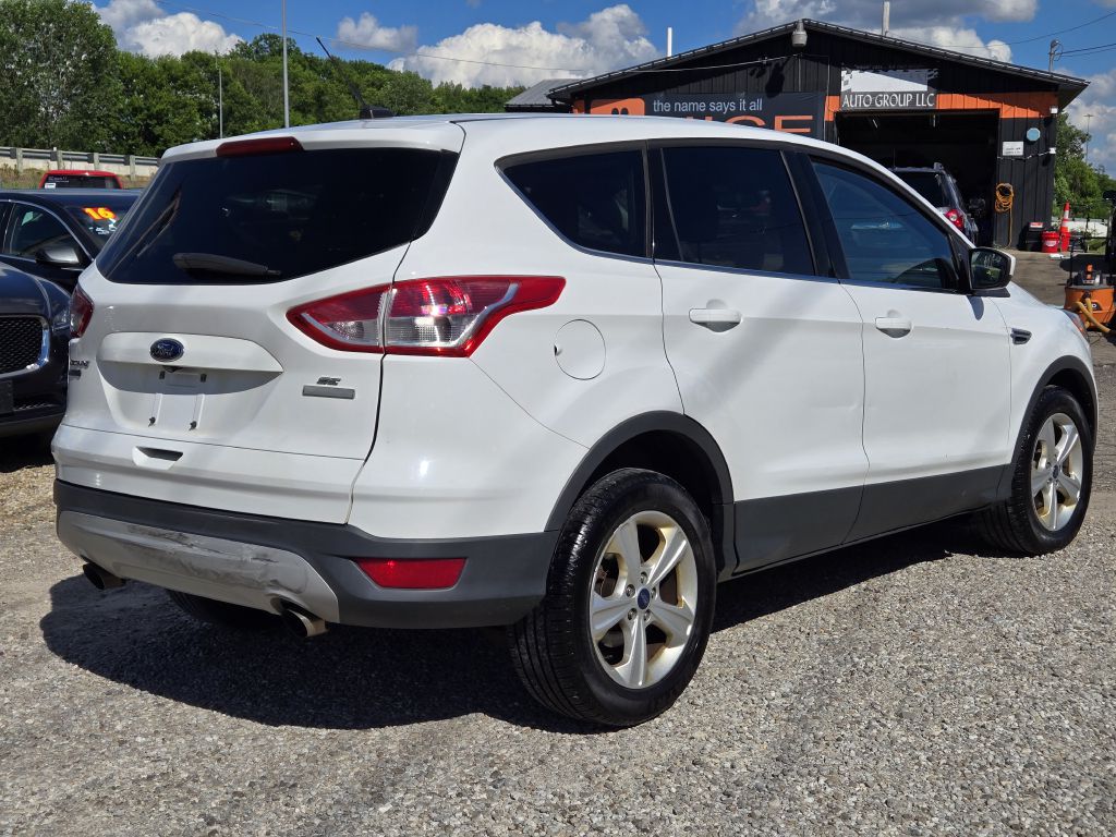 Photo 5 of this FORD ESCAPE