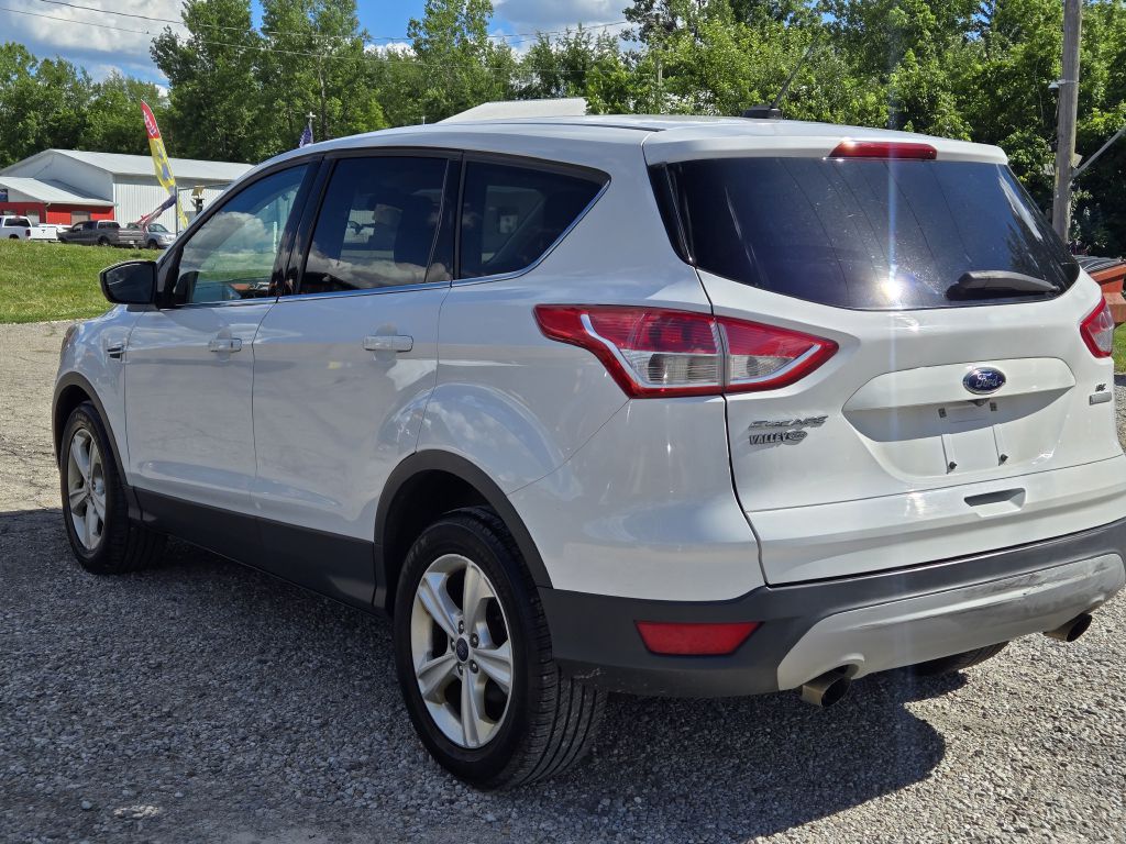 Photo 7 of this FORD ESCAPE
