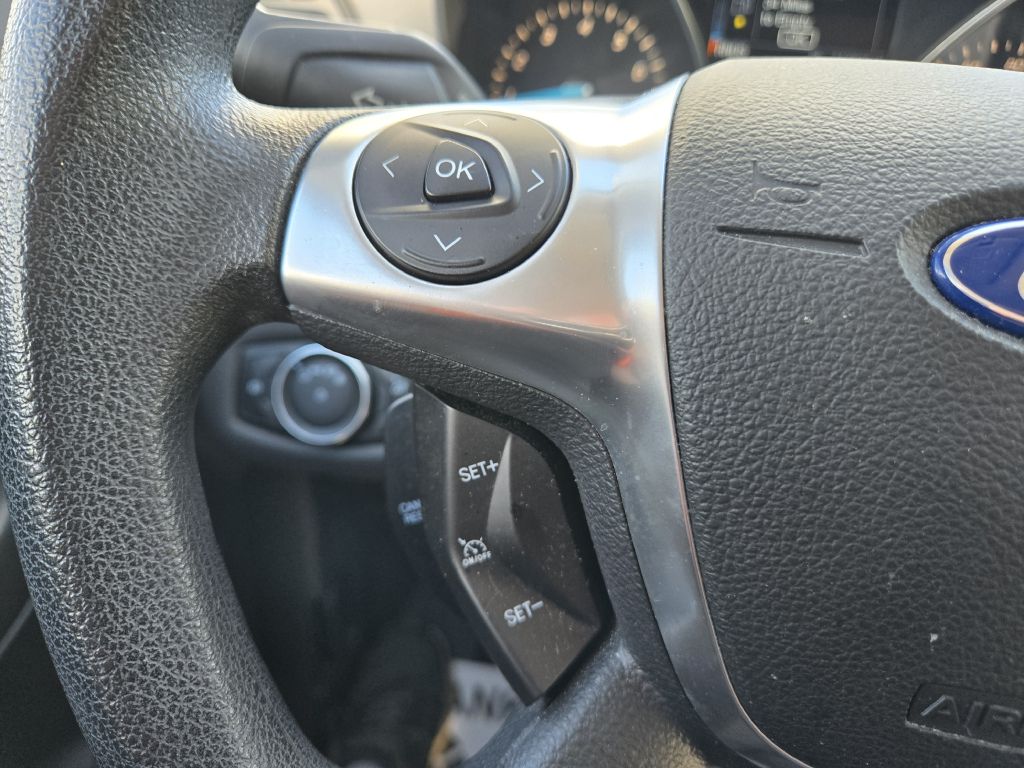 Photo 16 of this FORD ESCAPE