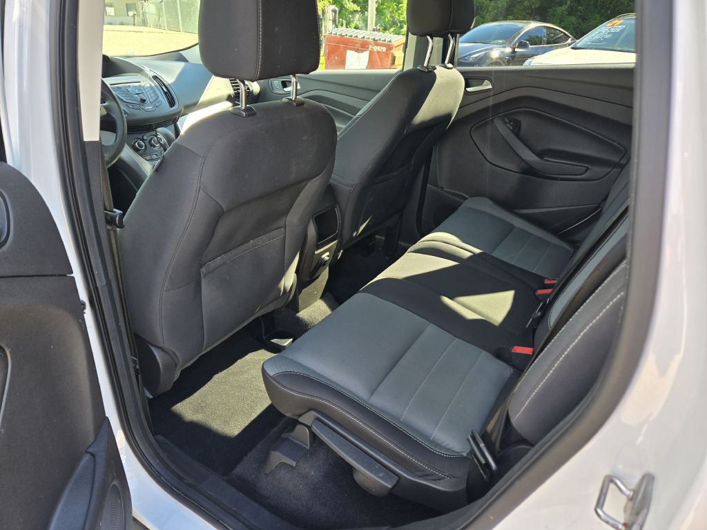 Photo 21 of this FORD ESCAPE