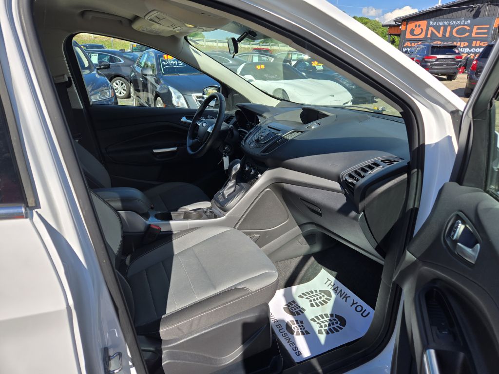 Photo 23 of this FORD ESCAPE