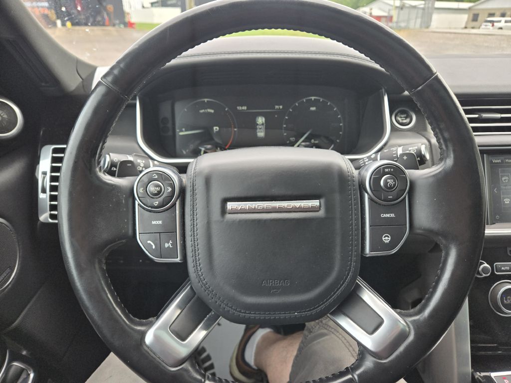 Photo 16 of this LAND ROVER RANGE ROVER