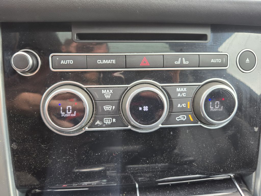Photo 23 of this LAND ROVER RANGE ROVER