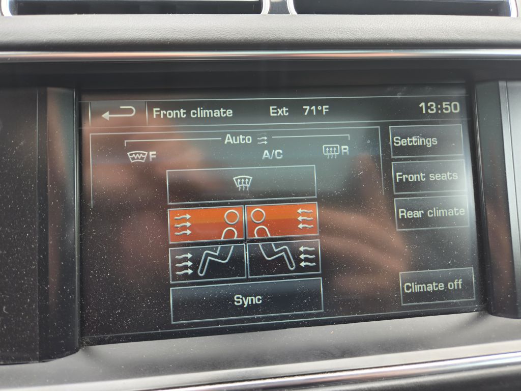Photo 26 of this LAND ROVER RANGE ROVER