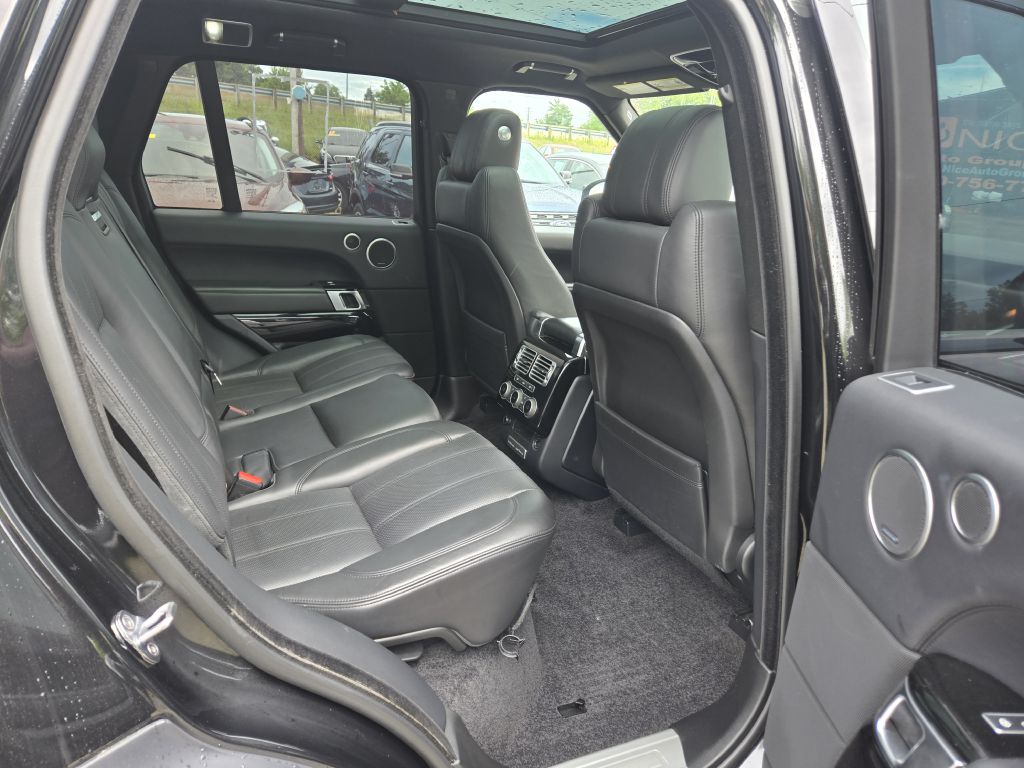 Photo 32 of this LAND ROVER RANGE ROVER