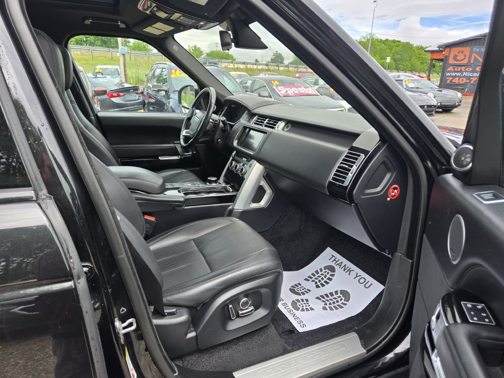 Photo 33 of this LAND ROVER RANGE ROVER