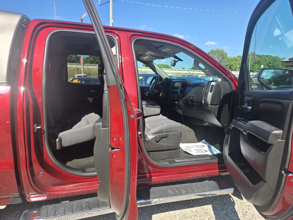 Photo 32 of this CHEVROLET SILVERADO 1500