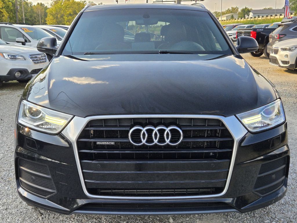 Photo 2 of this AUDI Q3