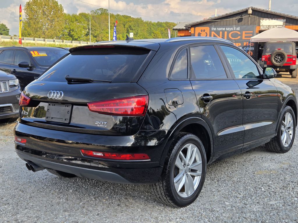 Photo 5 of this AUDI Q3