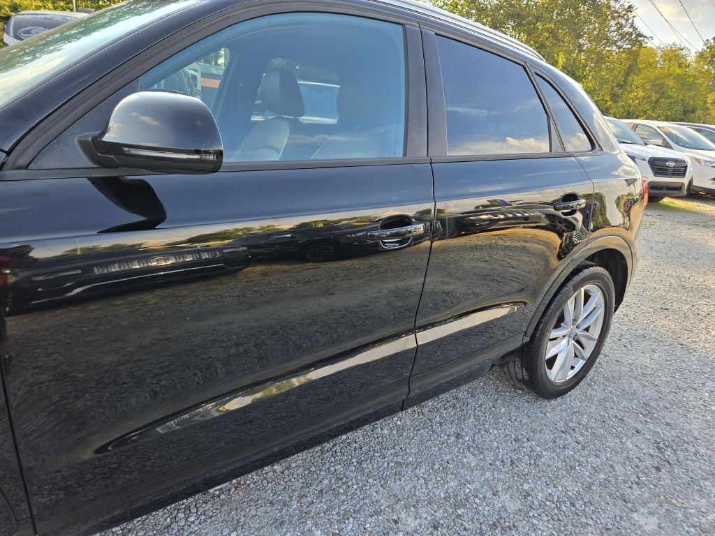 Photo 9 of this AUDI Q3