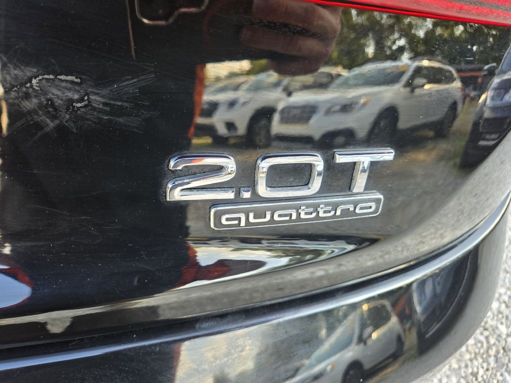 Photo 12 of this AUDI Q3