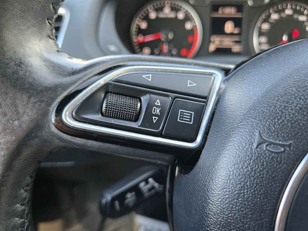 Photo 18 of this AUDI Q3