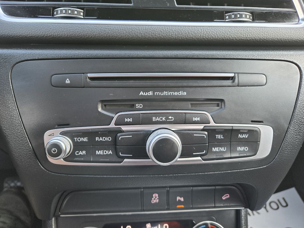 Photo 24 of this AUDI Q3
