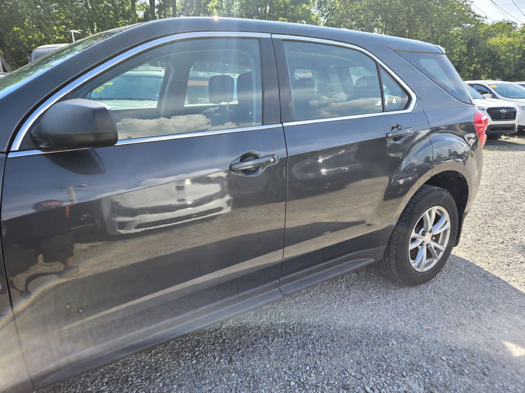 Photo 9 of this CHEVROLET EQUINOX