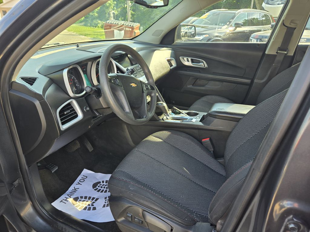 Photo 11 of this CHEVROLET EQUINOX