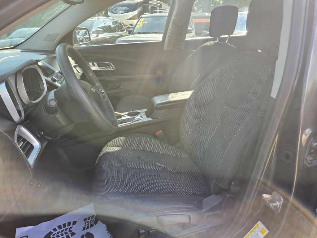 Photo 12 of this CHEVROLET EQUINOX